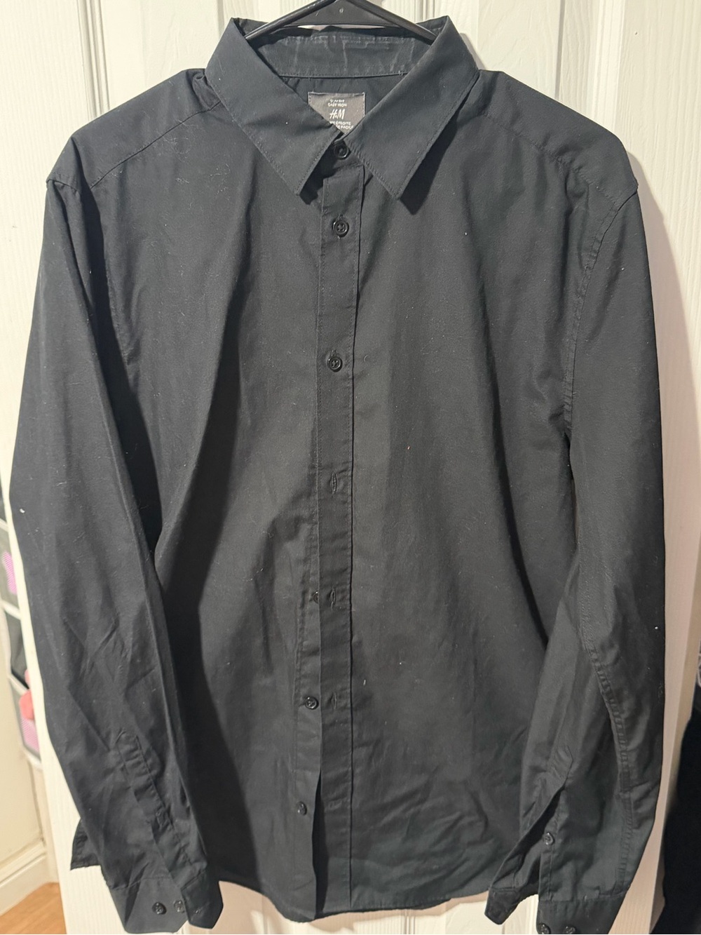 H&M Black Long-Sleeve Button-Up Dress Shirt
